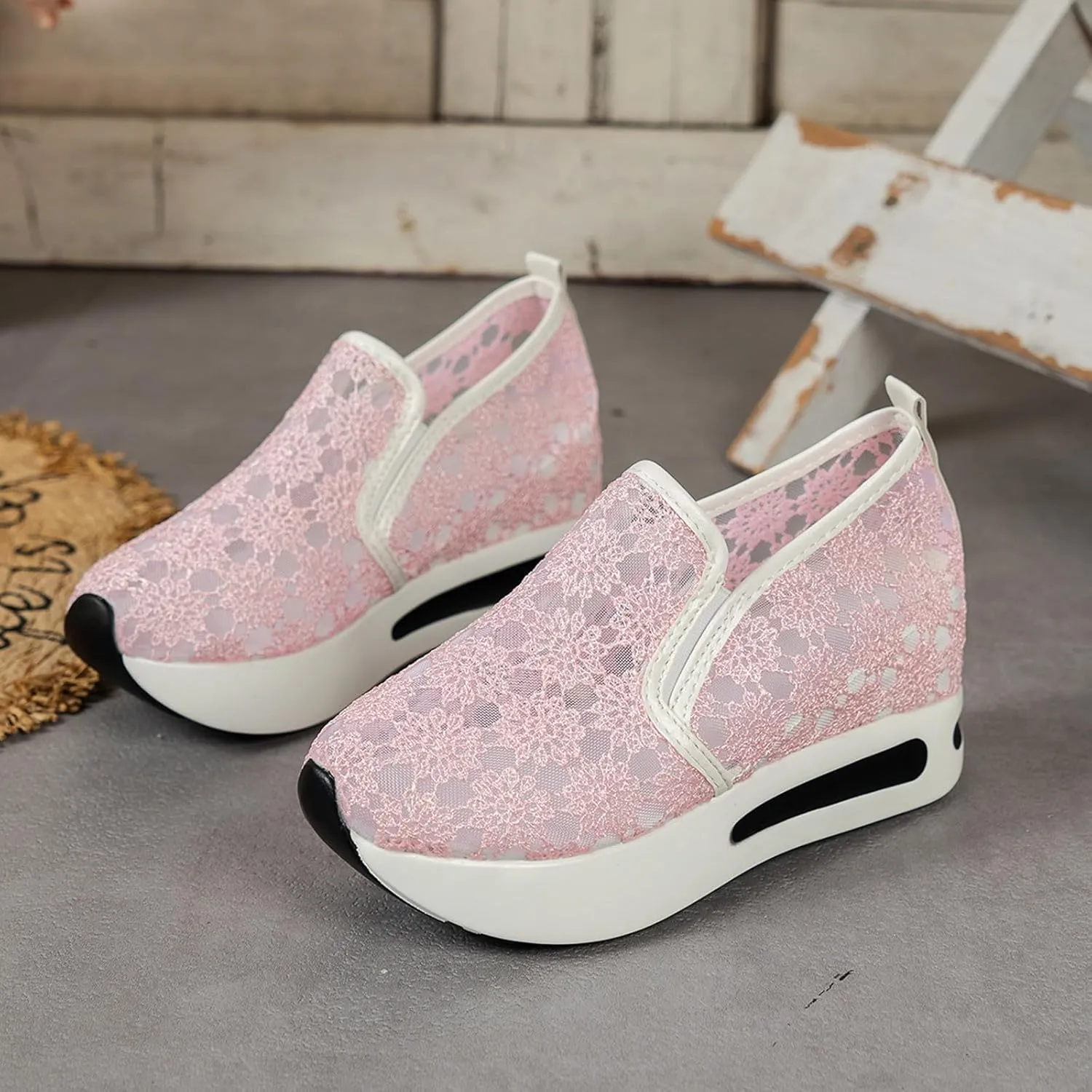 Chunky Fashion Sneakers for Women, Women's White Platform Sneakers Fashion Lace Embroidery Walking Tennis Shoes Lightweight Comfort Wedge Casual Sneakers for Gym Travel Work