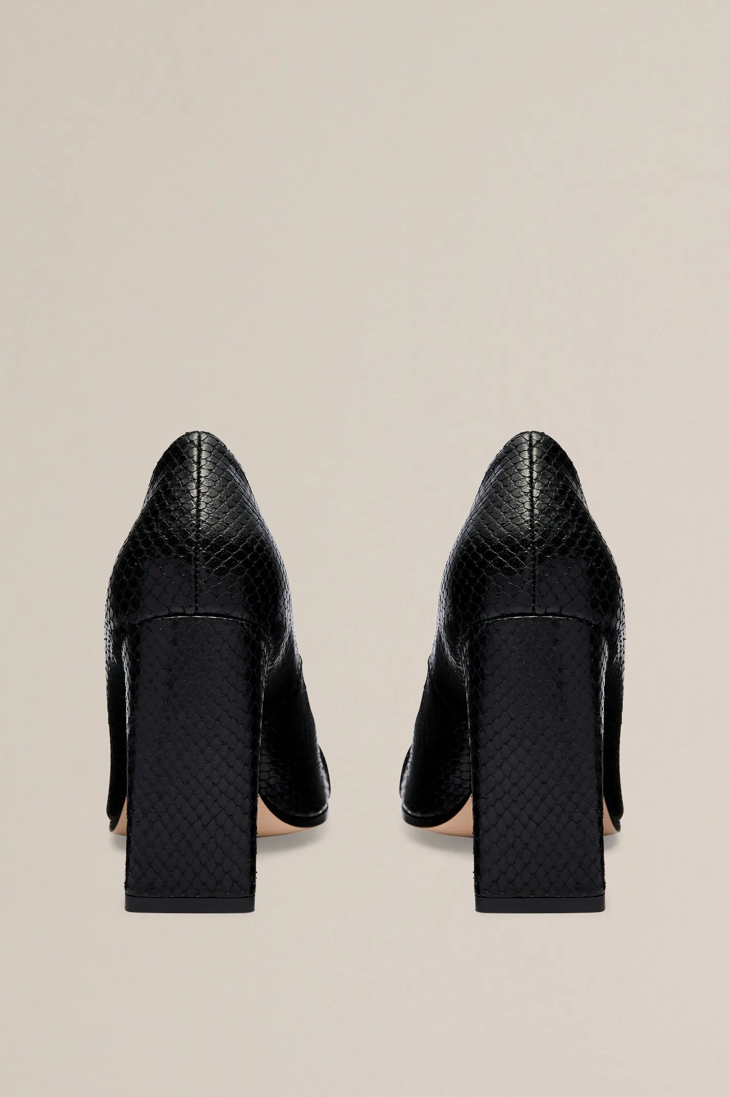 GOLD TRIM SQUARE TOE PUMP 9.5 - BLACK.SNAKE