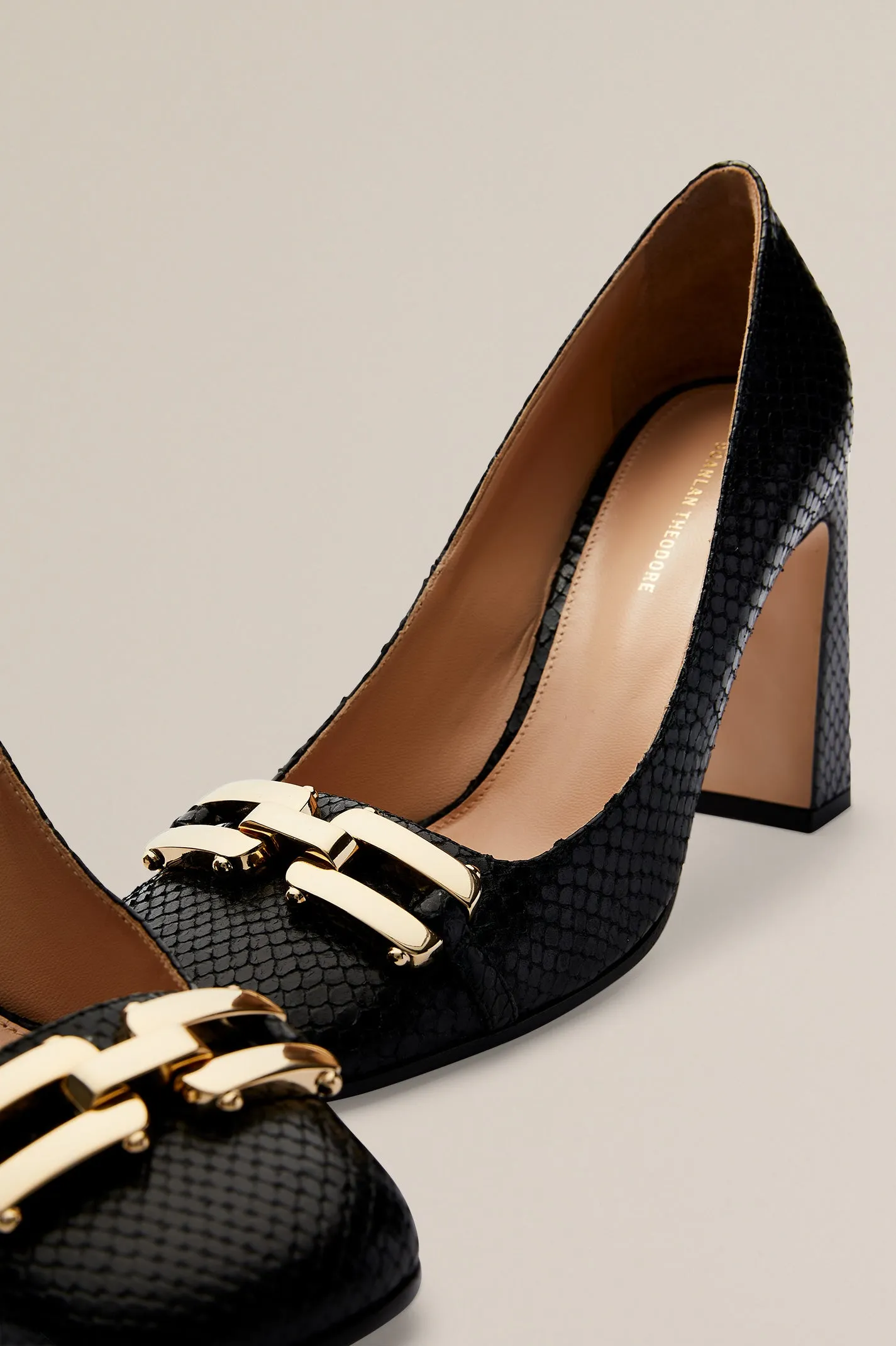 GOLD TRIM SQUARE TOE PUMP 9.5 - BLACK.SNAKE