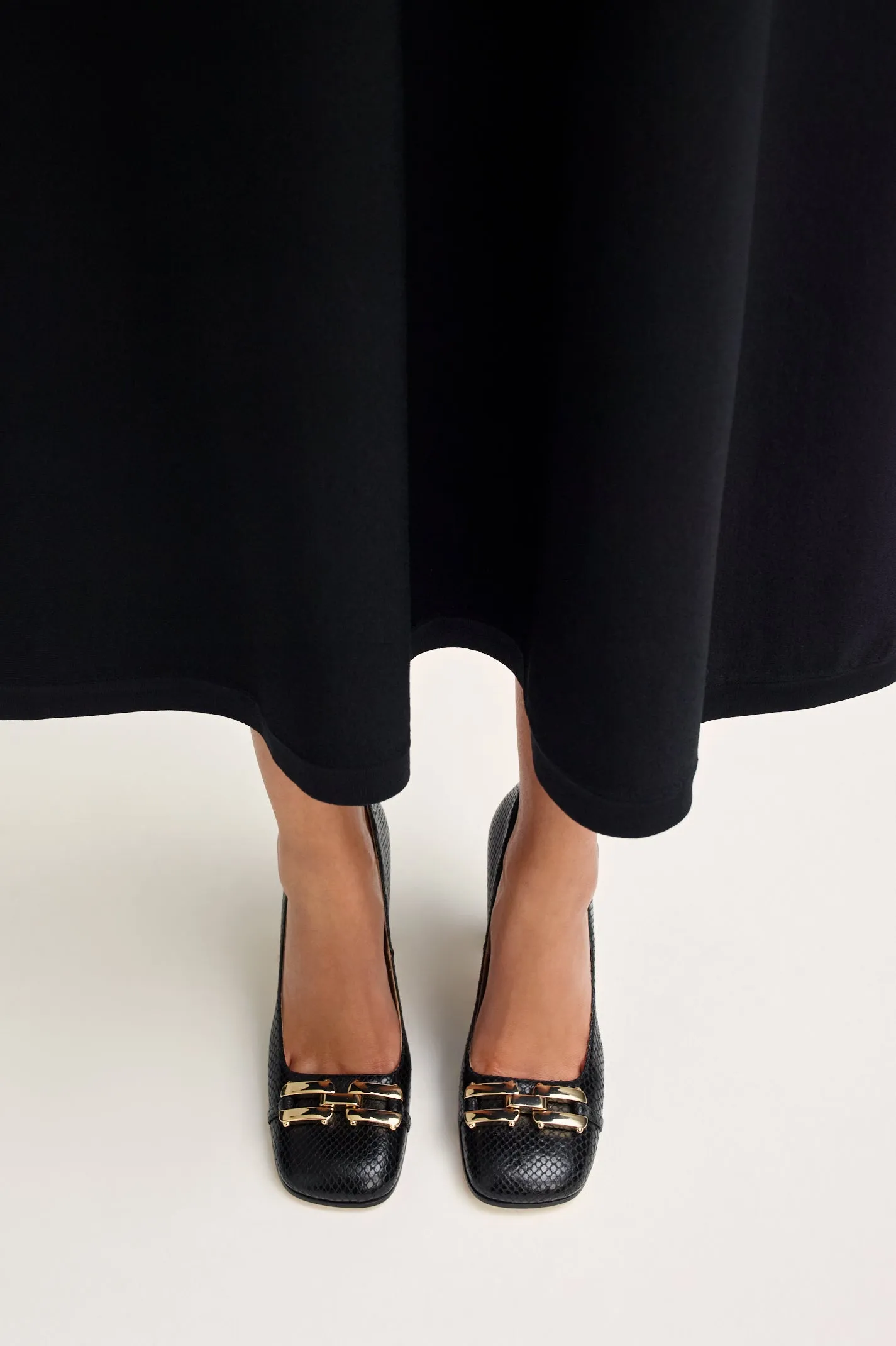 GOLD TRIM SQUARE TOE PUMP 9.5 - BLACK.SNAKE