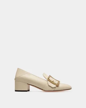 Janelle Leather Pumps In Bone