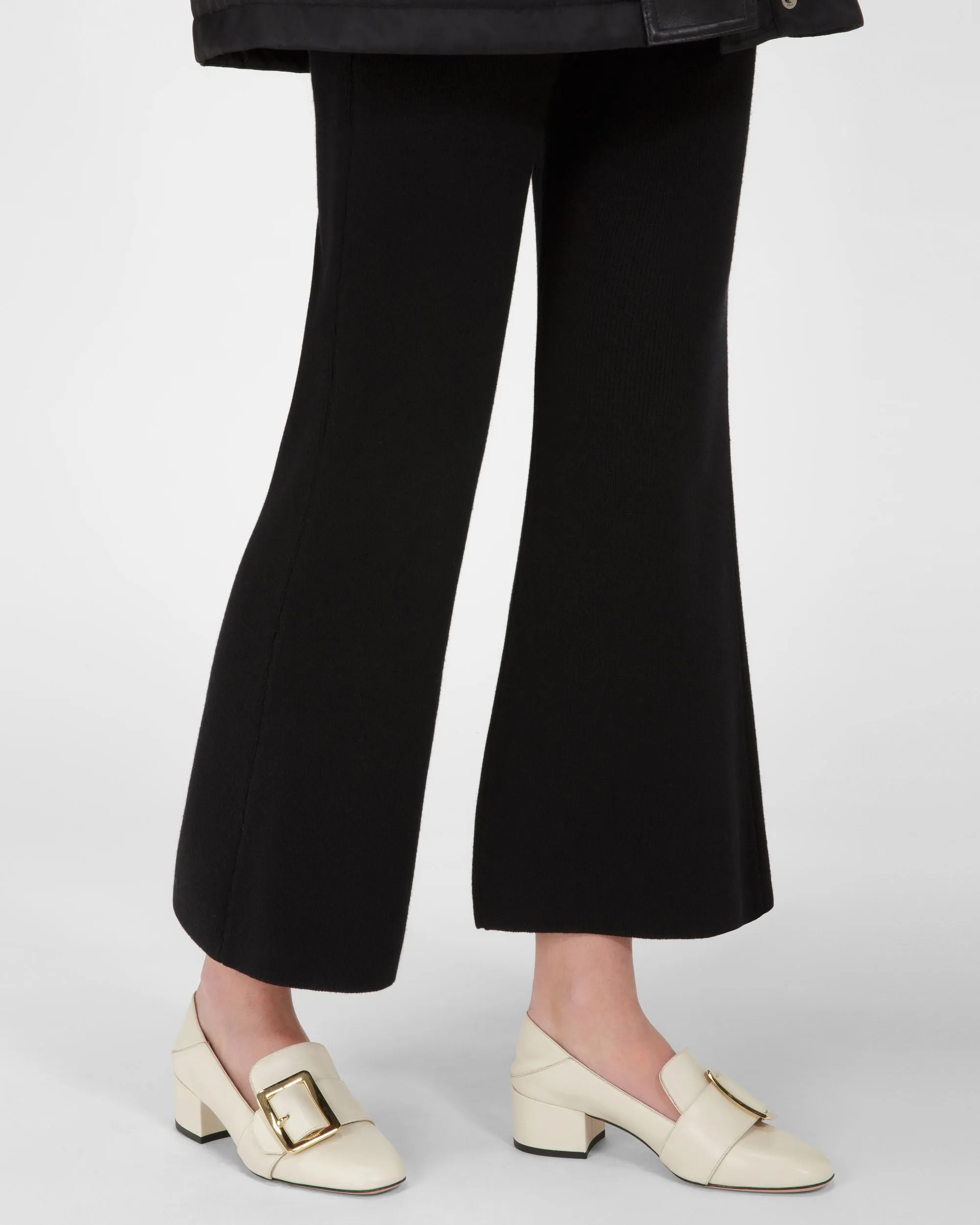 Janelle Leather Pumps In Bone