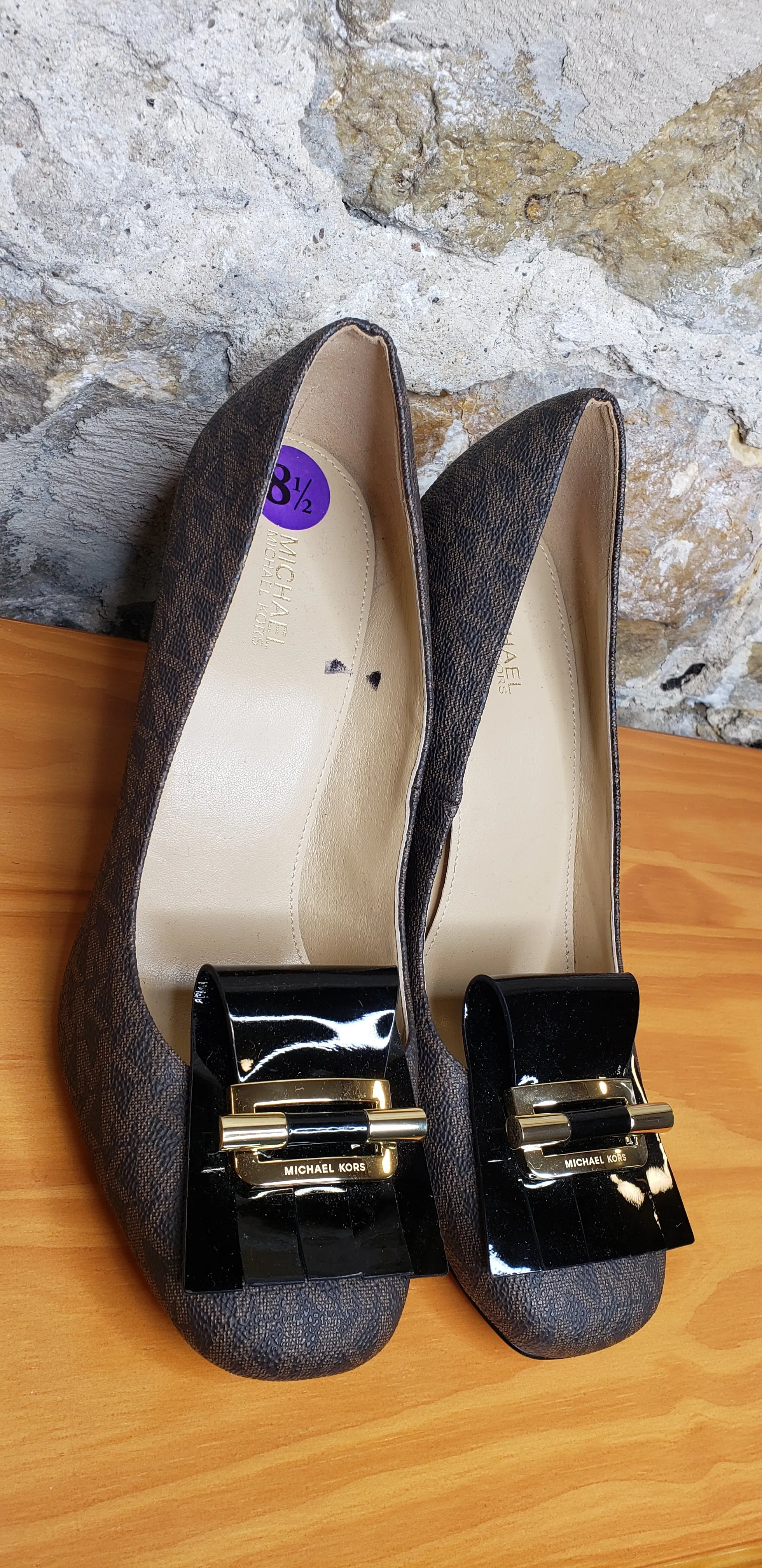 Michael Kors MK Brown Logo Pumps Sz 8 1/2
