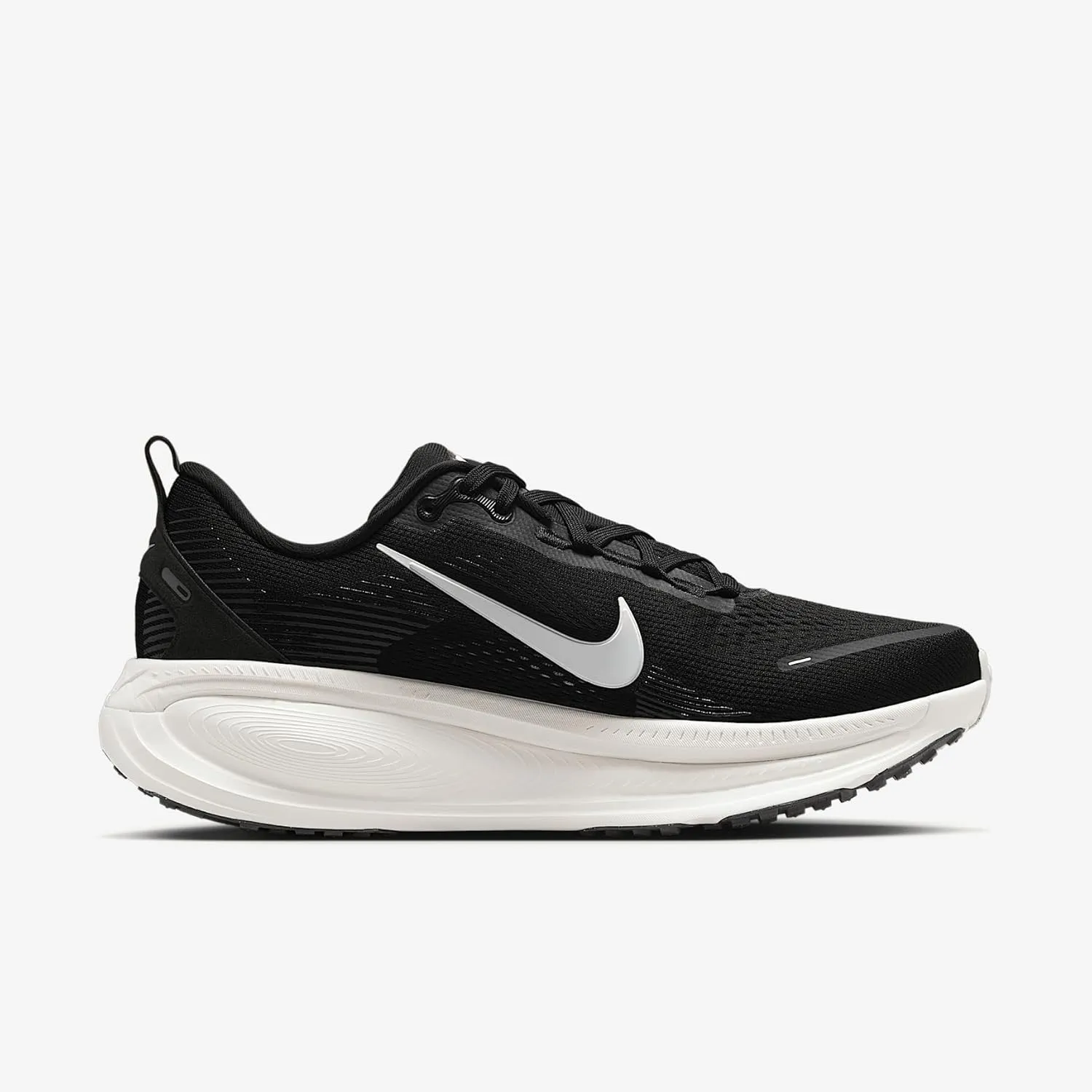 Nike Men's Vomero 18 Sneaker