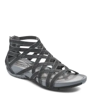 Samina Sandal
