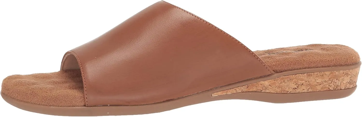 SoftWalk Women's Camano Sandal