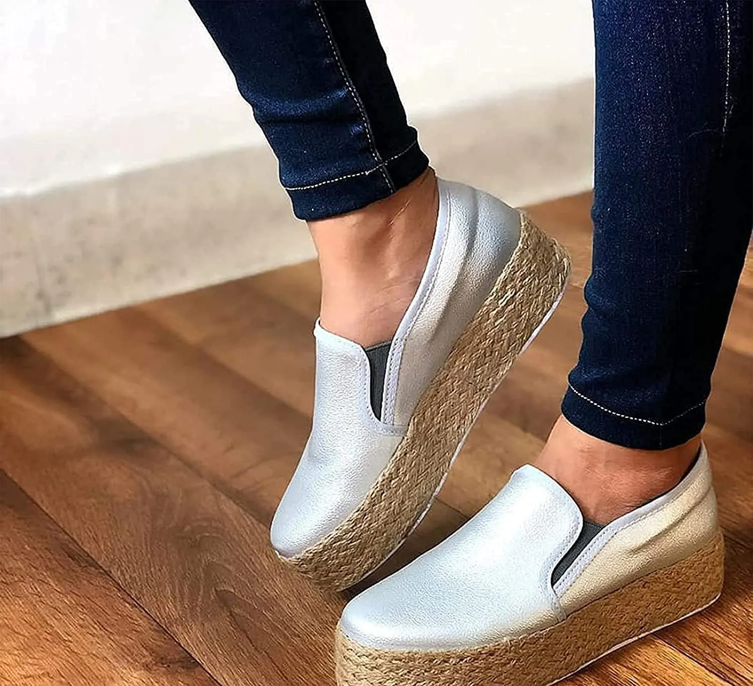 Women Sandals Espadrilles with Platform Tread Sole Flat Platform Slip-On Platform Hemp Rope Shoes Casual and Comfortable